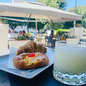 Nocleg ze śniadaniem Leone & Restaurant